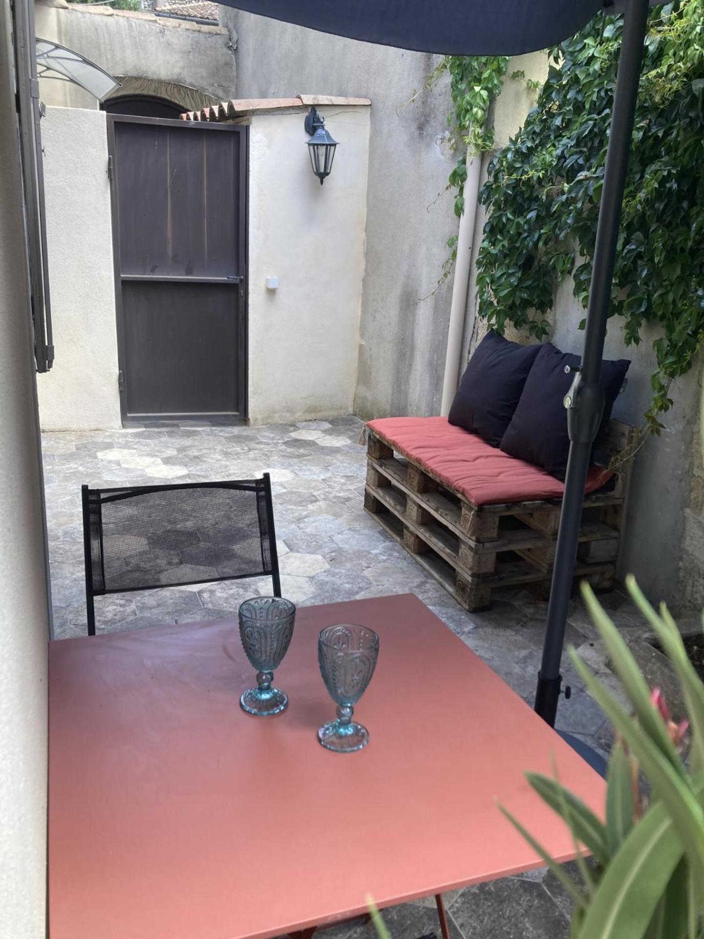 Le Studio D'Auguste- Coeur De Nimes-Chaleureux-Emplacement Ideal المظهر الخارجي الصورة